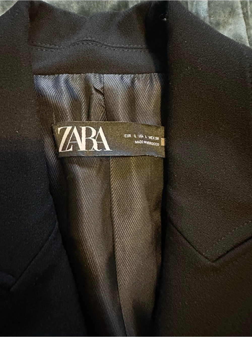 Zara Black Double-Breasted Women's Blazer gold buttons - Picture 3 of 3